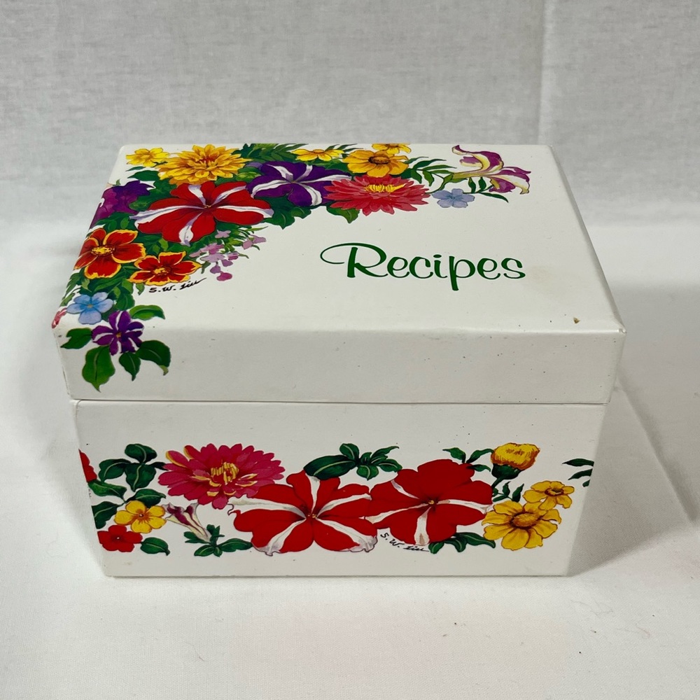 VTG Recipe Box Unused by Potpourri Designs White Floral